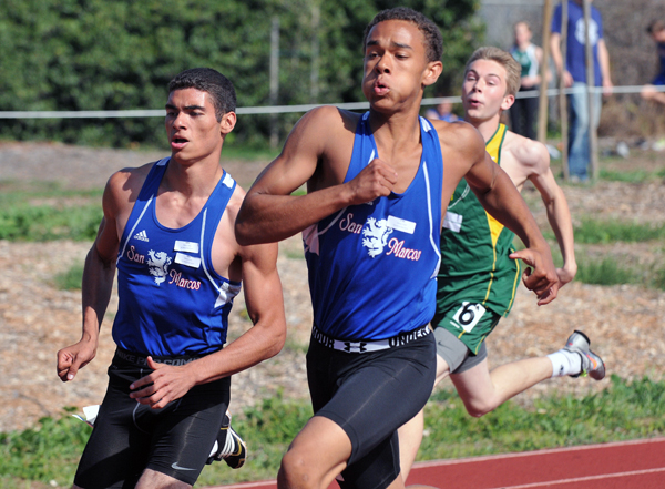 Elijah Johnson hustles to a victory in the 400 meters in Wednesday's Channel League meet.