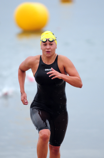 Nicole Antonuik - Semana Nautica 1-mile ocean swim
