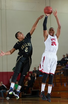Prince Arceneaux scored 19 points to lead SBCC to its first win of the season. (Sevilla Photography)
