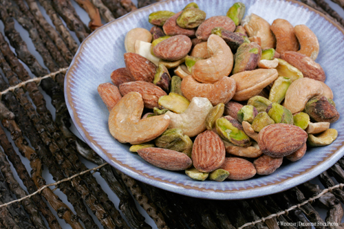 Mixed-Nuts-Nutrition-Athletes