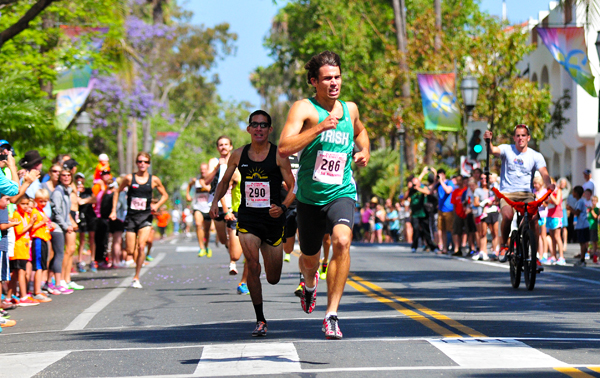 Gabriel leads the Elite Men's Division at the end of Sunday's State Street Mile. (Presidio Sports Photos)