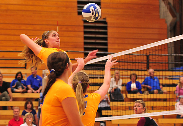UCSB's Allie Sullberg sizes up  a set during Friday's match against Santa Clara.