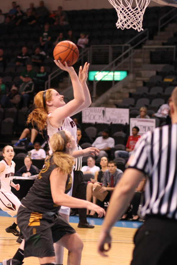 Lauren Sende followed her shot and scored just before the buzzer to send the game into overtime.