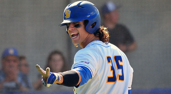 Campbell Wear drove in a run with a sacrifice fly to help the Gauchos take a 4-0 lead.