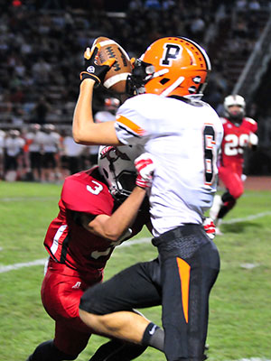 Santa Ynez's Gabe Prendergast hauls in a 36-yard catch that led to the Pirates' second touchdown.